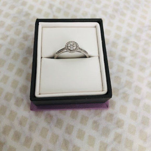 Meet your Posher, Cion - Picture 1 of 1